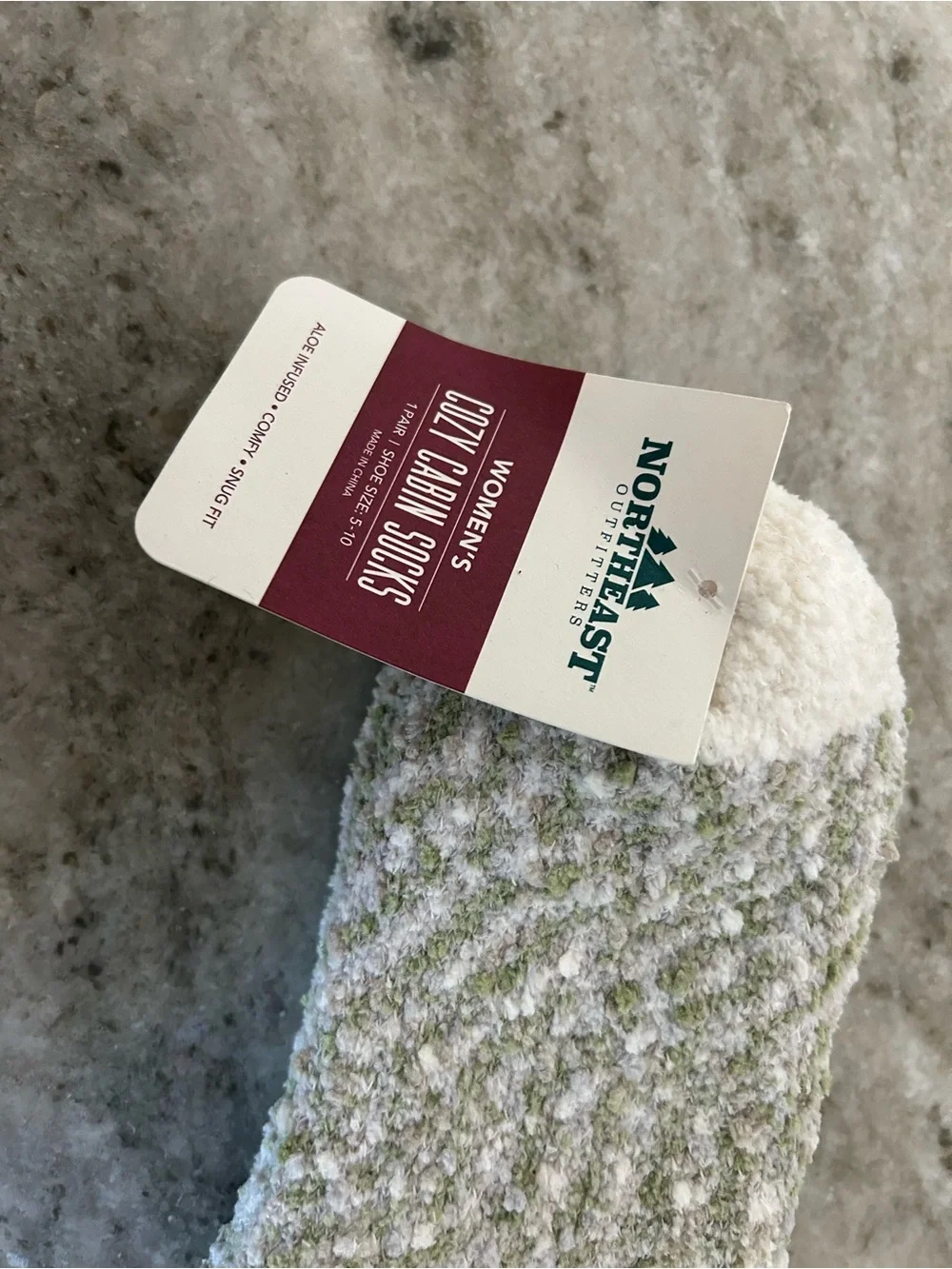 North east Cozy Plush Crew Socks - Green & White nwt